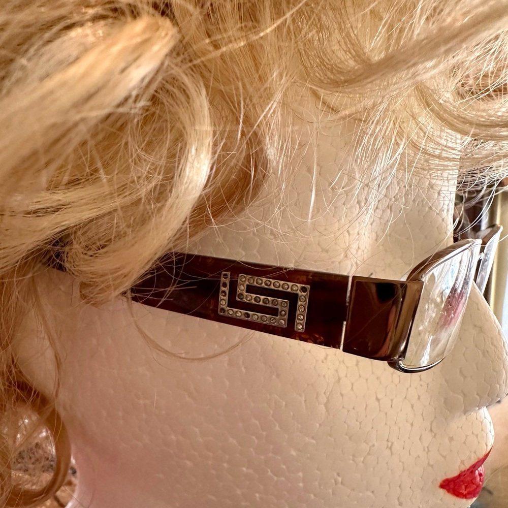 Versace Vintage Tortoiseshell Eyeglass Frame, Genuine, for Restoration - Picture 3 of 10
